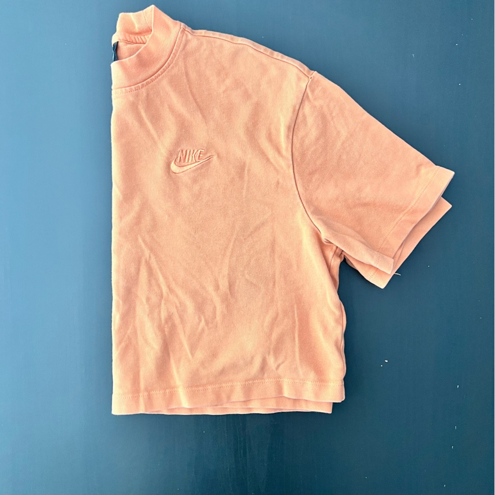 Nike Orange Cropped T-Shirt - Picture 2 of 4